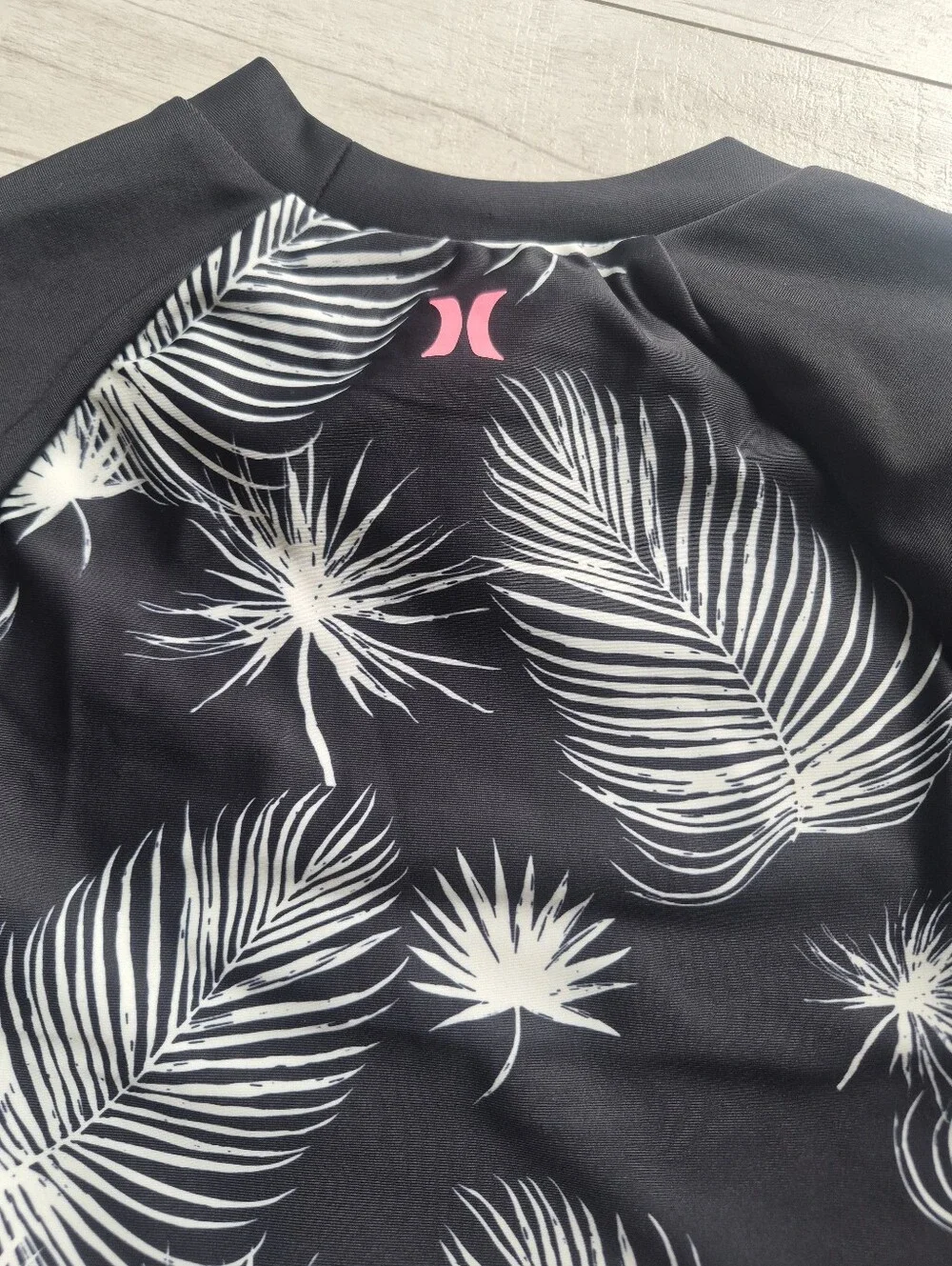 Hurley midnight palms